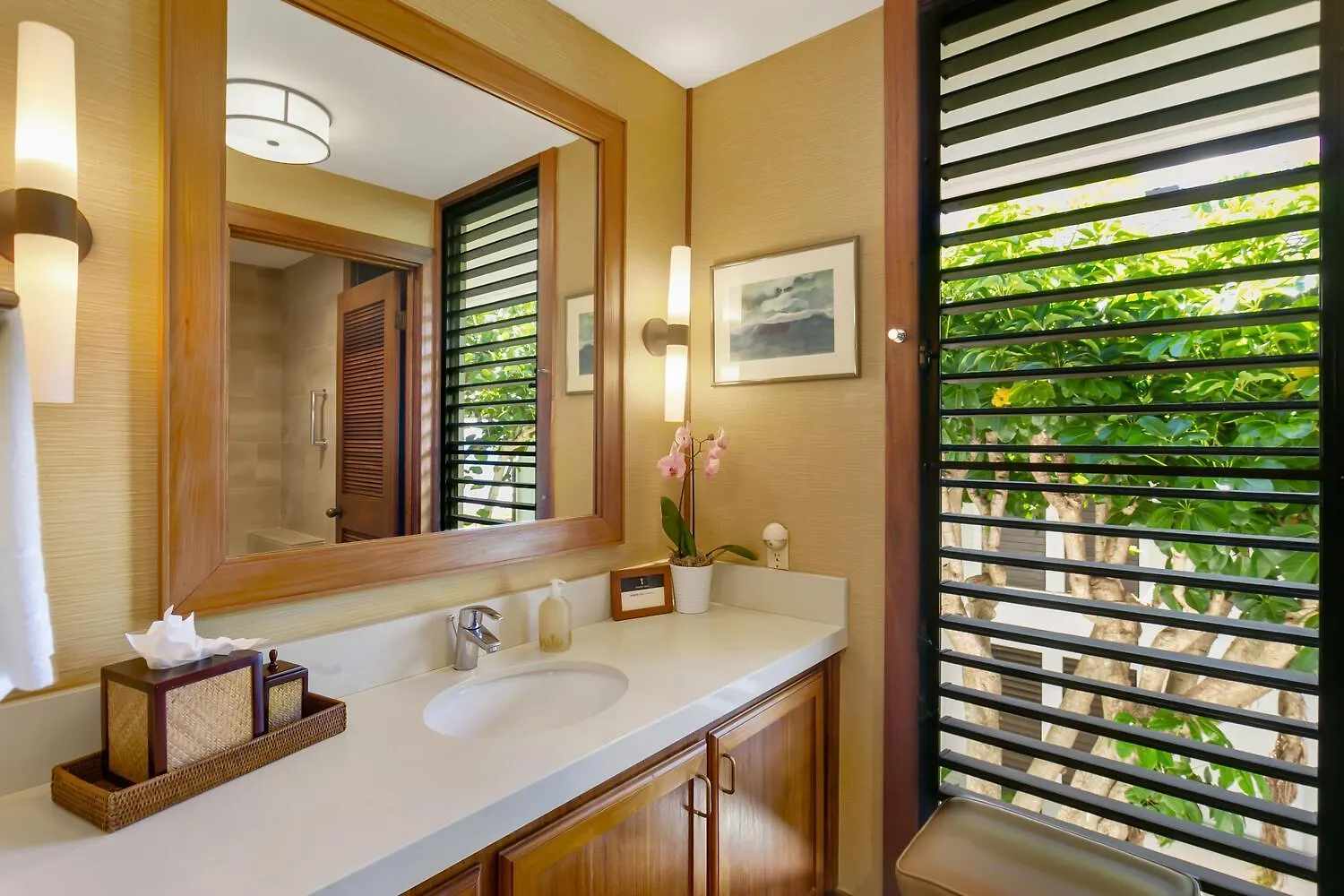 Holiday home Oceanfront Breezy Corner Unit W Air Conditioning- Alekona Kauai Koloa United States