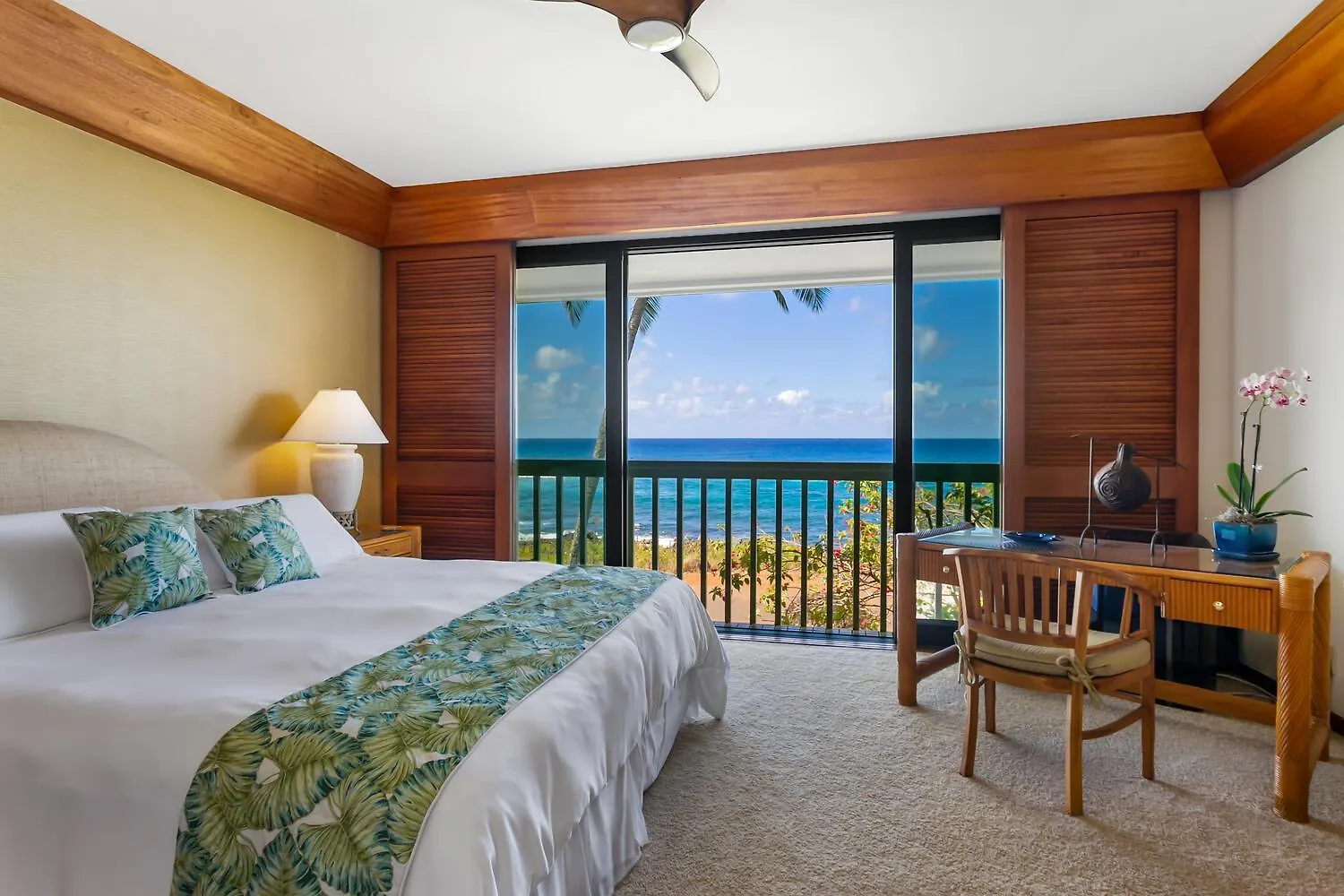 Holiday home Oceanfront Breezy Corner Unit W Air Conditioning- Alekona Kauai Koloa United States